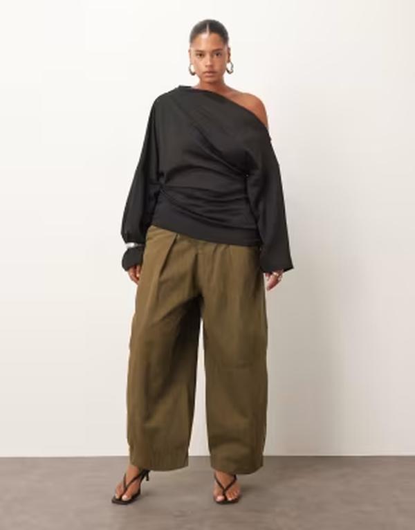 アレンジ レディース ボトムス デニムパンツ ARRANGE Curve Remi casual twill high waisted barreleg pants in olive Green グリーン｜ReVida 店