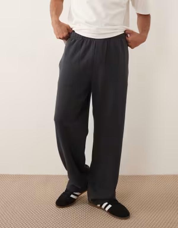 アルケット メンズ ボトムス カジュアルパンツ ジャージー ARKET jersey drawstring loose fit pants Black ブラック｜ReVida 店