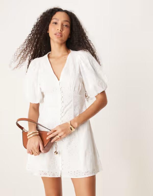 ジーナトリコ レディース トップス ワンピース Vネック ミニ Gina Tricot long sleeveyelet v neck graduation mini dress Off white オフホワイト｜ReVida 店