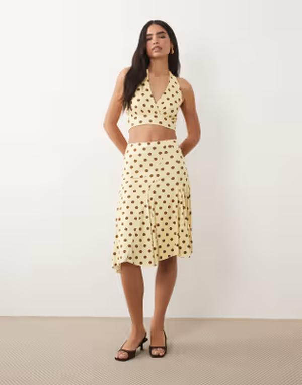 ミッシーエンパイア レディース トップス シャツ ドット柄 ドット ホルター Missyempire Missy Empire slinky wrap detail halterneck top in yellow polka dot - part of a set Yellow polka イエロー｜ReVida 店 10,486円