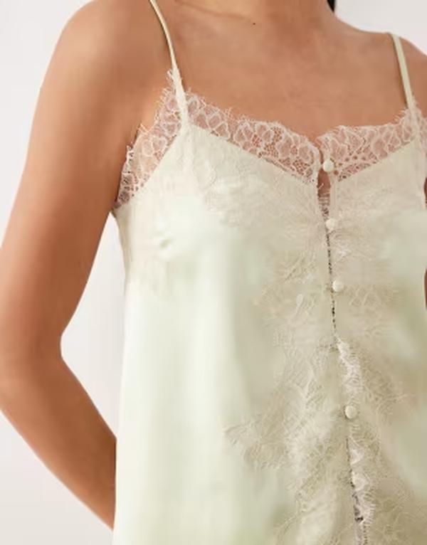 エイソス レディース トップス シャツ レーストリム サテン レース ASOS DESIGN satin lace trim tie cami top in matcha green グリーン｜ReVida 店 11,085円