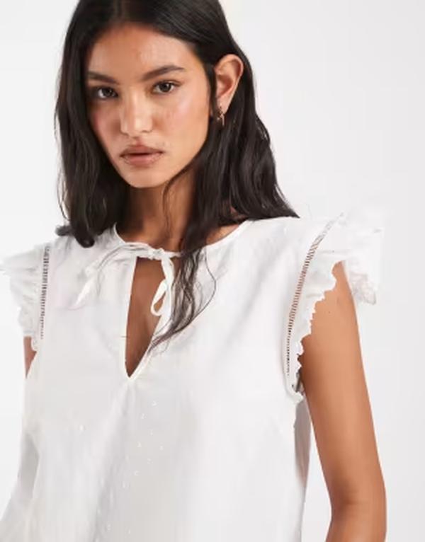 ピーシーズ レディース トップス ベスト ノースリーブ PIECES tie front sleeveless textu red top Cloudancer ホワイト｜ReVida 店