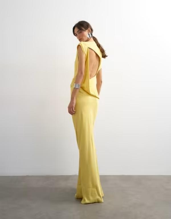 トップショップ レディース トップス ワンピース オープンバック サテン マキシ Topshop satin grown oneck tuck side maxi dress with open back in yellow イエロー｜ReVida 店