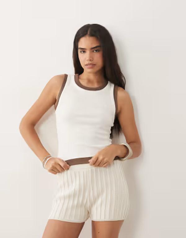 エイソス レディース ボトムス ハーフパンツ・ショーツ プリーツ ニット ASOS DESIGN knit pleated short in ecru - part of a set ecru エクリュ｜ReVida 店