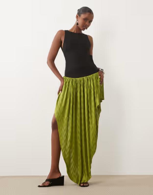 エイソス レディース トップス ワンピースキューバ スカート ノースリーブ マキシ ASOS DESIGN sleeveless maxi dress with dropped plisse skirt & moss green scuba-style fabric Black & green ブラック｜ReVida 店