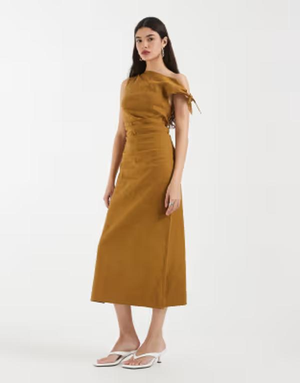 アンドアザーストーリーズ レディース トップス ワンピース ミディ ワンショルダー リネン & Other Stories linen rich one-shoulder midi dress in tan BROWN ブラウン｜ReVida 店