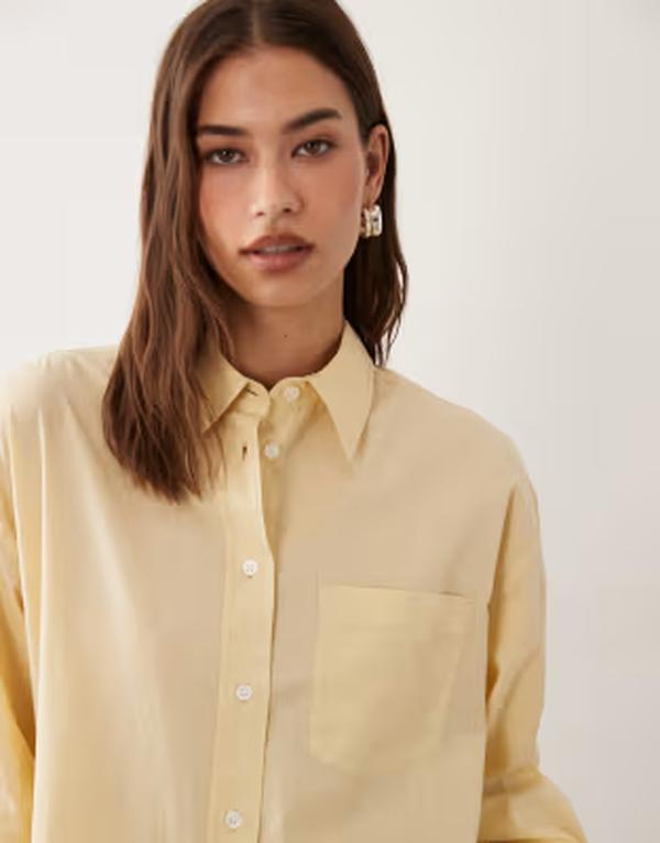 アルケット レディース トップス シャツ コットン ARKET boxy cotton poplin shirt in buttermilk yellow Dustyellow イエロー｜ReVida 店
