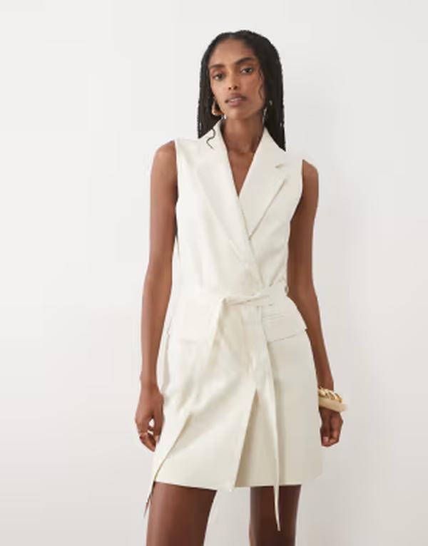 ミスセルフフリッジ レディース トップス ワンピース ノースリーブレザー Misselfridge tailo red sleeveless blazer dress IVORY アイボリー｜ReVida 店