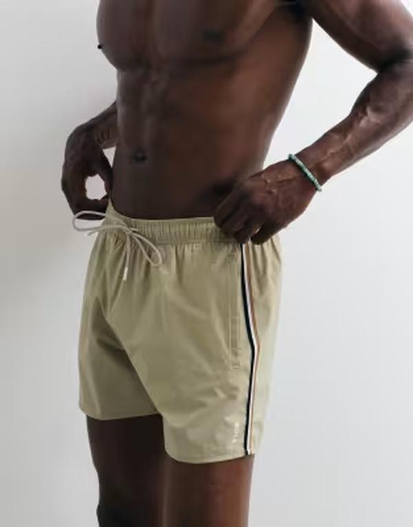 ボス メンズ 水着 ハーフパンツ・ショーツ ショートパンツ BOSS Bodywear Iconic swim shorts in dark Beige ベージュ｜ReVida 店