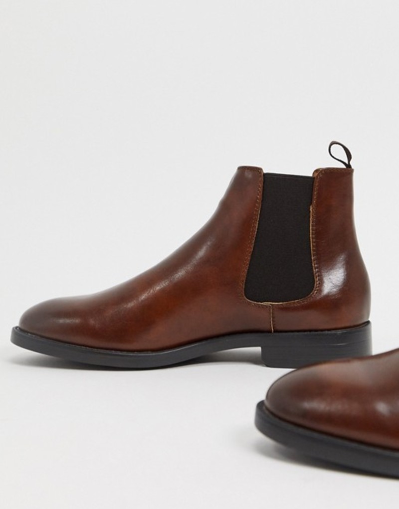 超ポイントアップ祭 エイソス メンズ ブーツ レインブーツ シューズ Asos Design Chelsea Boots In Brown Faux Leather With Black Sole Brown 種類豊富な品揃え Nurse Btera Com Hk