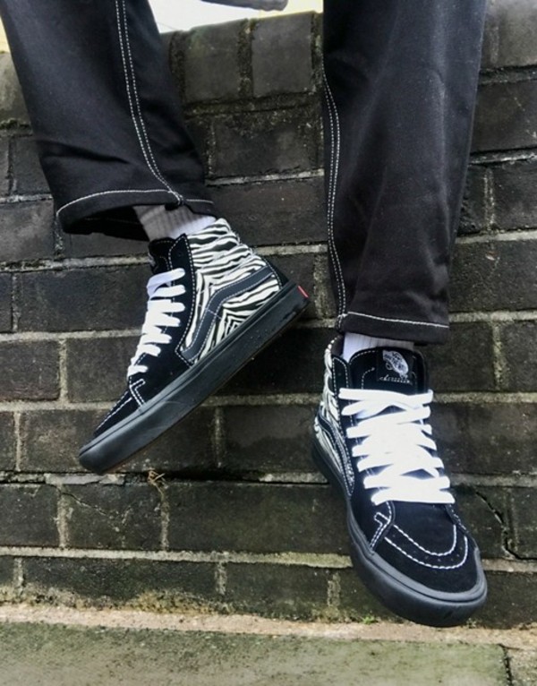 お得セット Ua Vans シューズ スニーカー レディース バンズ Sk8 Hi Antique Media Mixed Black In Sneakers Zebra スニーカー Agrisec Com