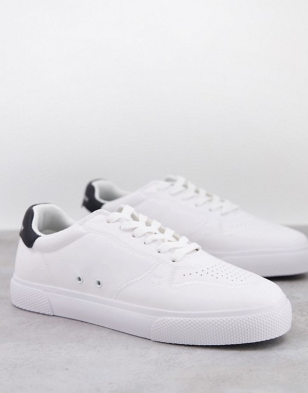安い 楽天市場 ベルシュカ メンズ スニーカー シューズ Bershka Sneakers With Contrast Heel Tab In White White Revida 楽天市場店 新規購入 New Jayelectronic Com