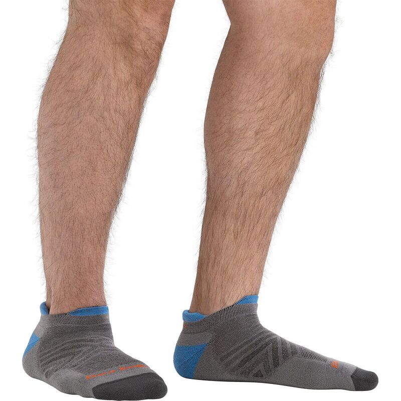 ダーンタフ メンズ アンダーウェア 靴下 Darn Tough Run Coolmax No-Show Tab Ultra-Lightweight Cushion Sock Gray グレー｜ReVida 店 6,445円