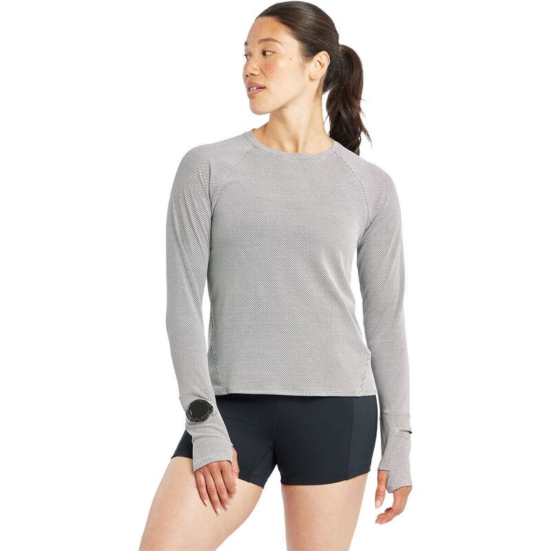 オイセル レディース トップス Tシャツ 長袖 Oiselle Flyout Long-Sleeve Shirt - Women's Black/White ホワイト