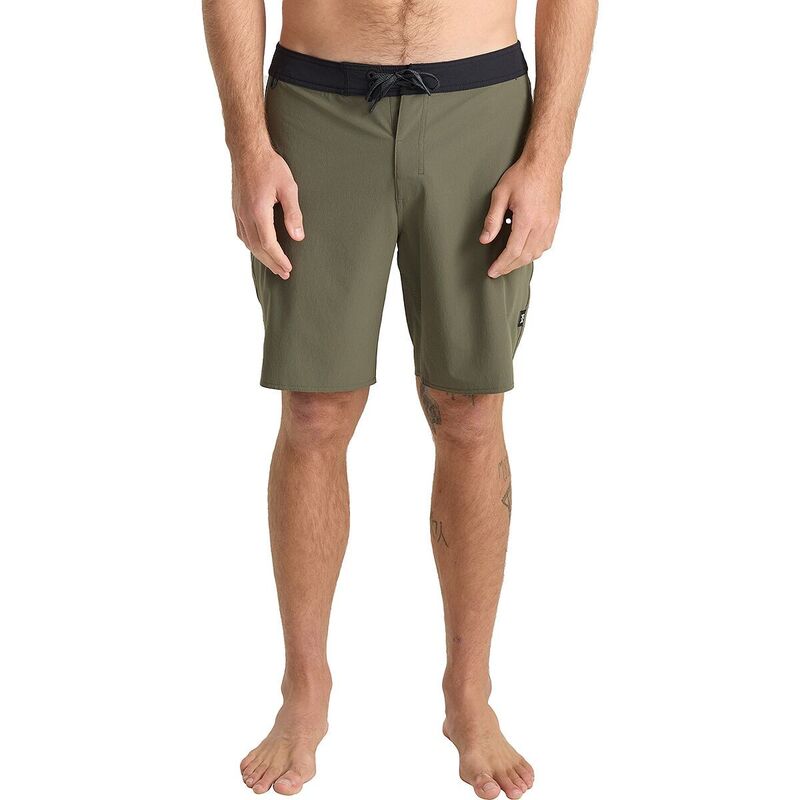 ローアク メンズ 水着 ハーフパンツ・ショーツ Roark Passage Pro Board Short - Men's Military｜ReVida 店