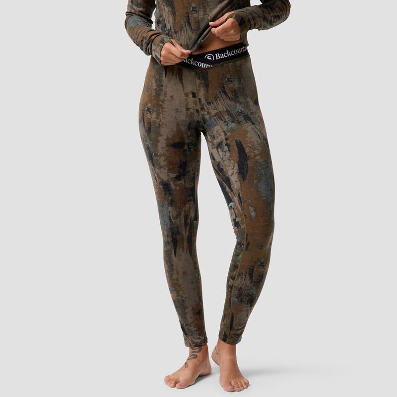 うしろ側カントリー レディース ボトムス 心地好いズボン下 Backcountry Cedars RWS Merino Lt-Wt Baselayer V-Waist Bottom - Women\u0027s Camo Pendula Print