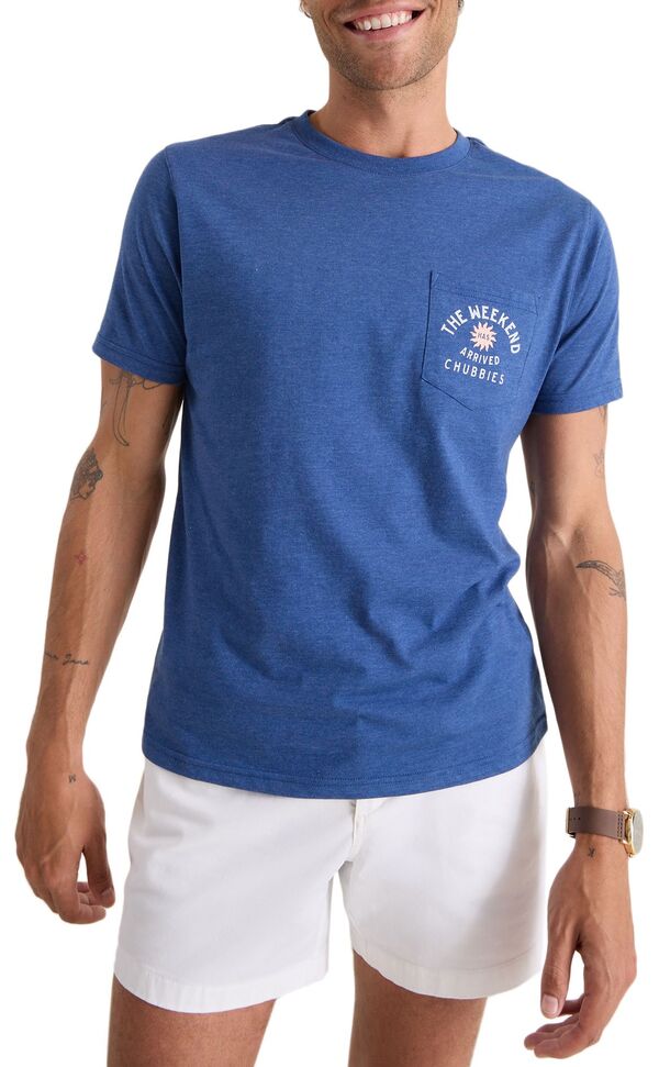 チャビーズ メンズ トップス Tシャツ グラフィック Chubbies Men Pocket Graphic T-Shirt Sunny Weekend