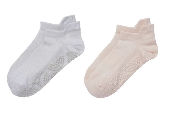 持ちはこび レディース アンダーお召しもの ソックス CALIA Women\u0027s Gripper No Show Socks 2-Pack Pink/Grey 薄墨色