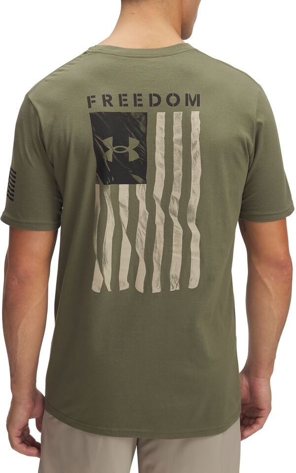 アンダーアーマー メンズ トップス Tシャツ グラフィック Under Armour Men Freedom Flagraphic T-Shirt Marineodgreen/Desert Sand サンド