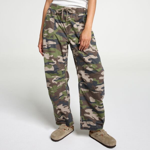 アルパインデザイン レディース ボトムス カジュアルパンツ Alpine Design Women's Lightweight Poplin Barrel Pant Camo｜ReVida 店