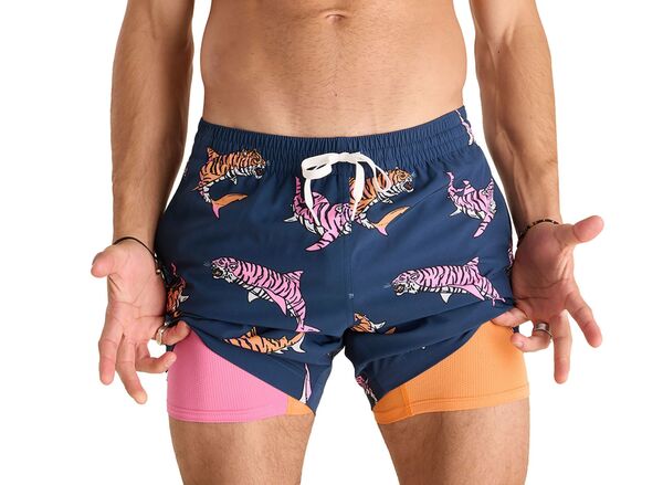 チャビーズ メンズ 水着 ハーフパンツ・ショーツ Chubbies Men's Classic Lined 5.5\