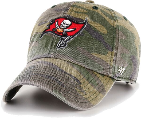 フォーティーセブン レディース アクセサリー 帽子 '47 Men's Tampa Bay Buccaneers Camo Adjustable Clean Up Hat NoColor｜ReVida 店