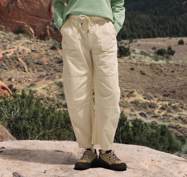 アルパインデザイン レディース ボトムス カジュアルパンツ Alpine Design Women's Lightweight Poplin Barrel Pant Birch Tan タン｜ReVida 店