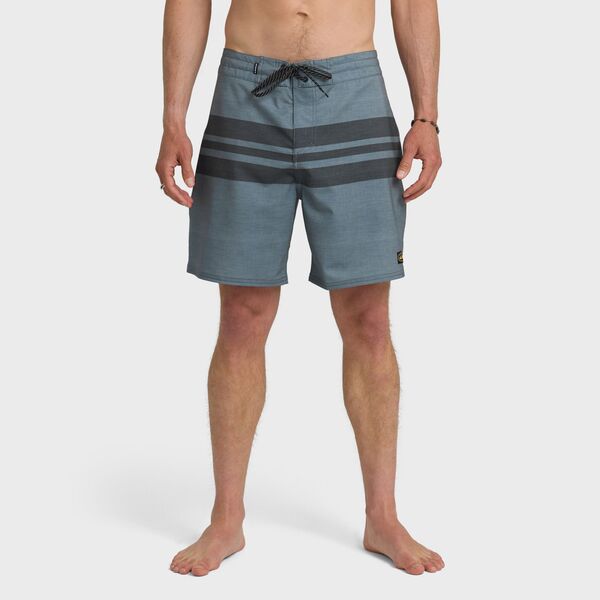 クイックシルバー メンズ ボトムス ハーフパンツ・ショーツ ショートパンツ シルク Quiksilver Men\'surfsilk Street-Trunk 18" Boardshorts Black ブラック|ReVida 店