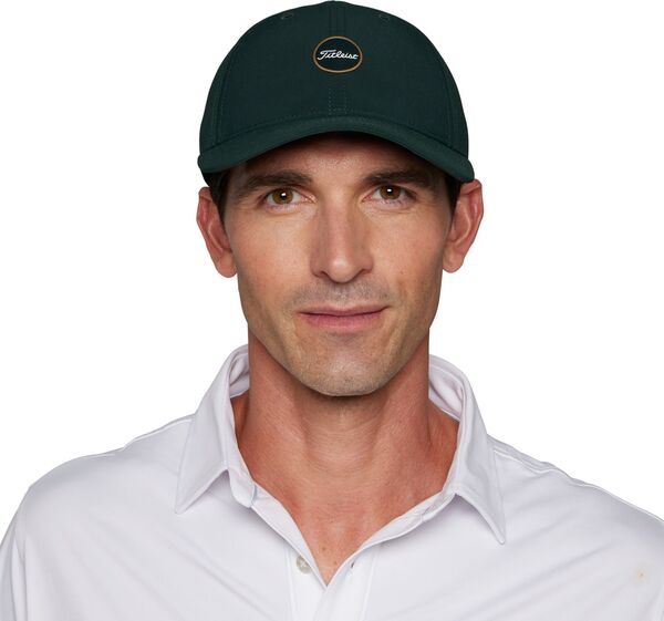 タイトリスト メンズ アクセサリー 帽子 Tシャツ Titleist Men Tee Time Montauk Lightweight Golf Hat Pine/White/Gold ホワイト