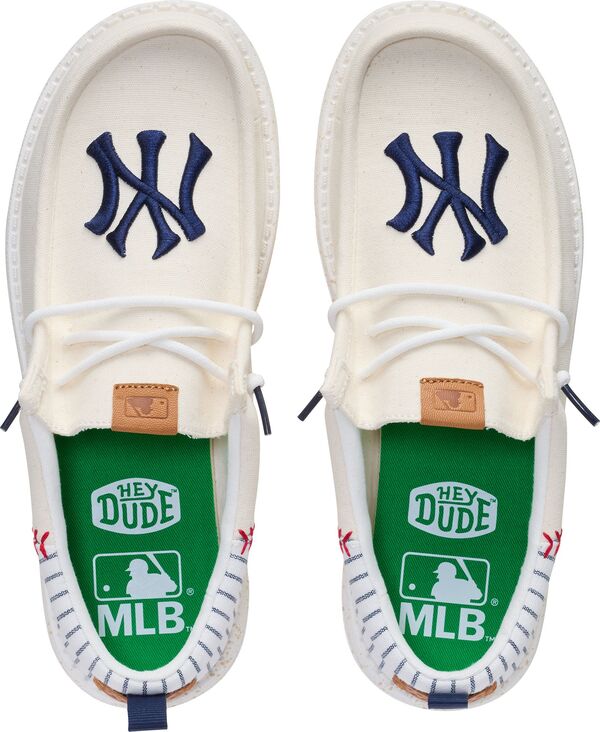 ヘイデュード メンズ シューズ スニーカー ヴィンテージ Hey Dude Men\u0027s Wally Funk MLB Vintage Yankeeshoes White/Navy 白いこと