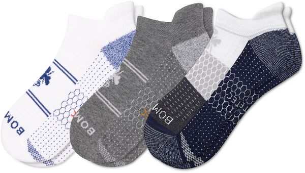 ボンバス メンズ アンダーウェア 靴下 アンクル Bombas Men's Performance Golf Ankle Sock 3 Pack Neptune Blue Mix ブルー|ReVida 店