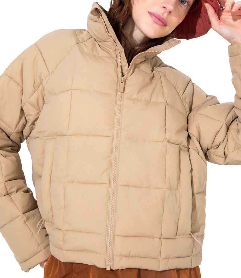 ハーフデイズ レディース アウター ジャケット・ブルゾン Halfdays Women's Nellie Packable Puffer Chai｜ReVida 店