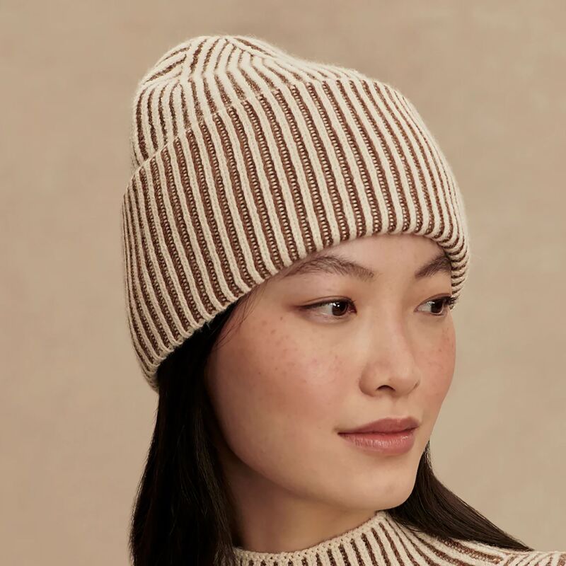 バーレイ レディース 添え物 かぶり笠 Varley Dionne Plated Beanie Cocoa Dust チョコレート