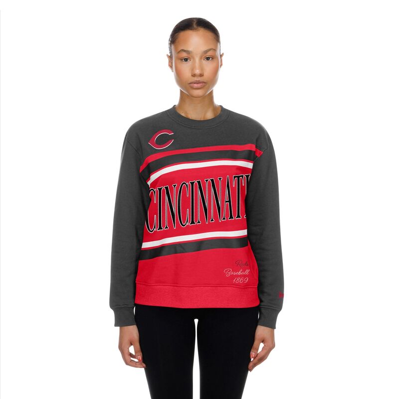 ニュー内鰓 レディース アウター パーカー・スウェット 労働者の一団のど首 プルオーバー New Era Women\u0027s Cincinnati Reds Red Game Day Crewneck Sweatshirt NoColor 赤いこと