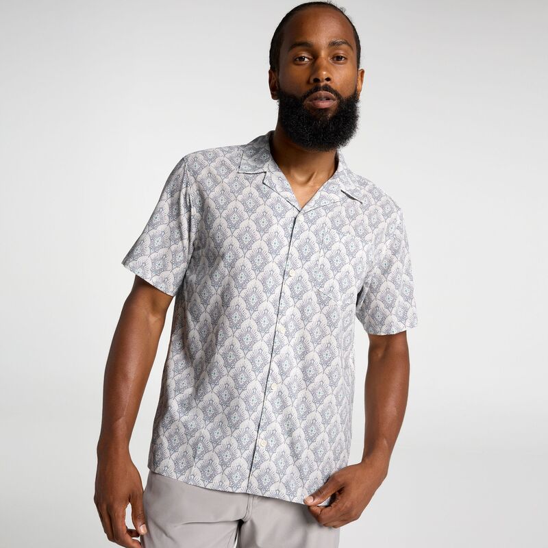 ヴァースト メンズ トップス プルオーバー VRST Men\u0027s Performance Resort Shirt Ornate Filigree Cream 皮膚軟化剤