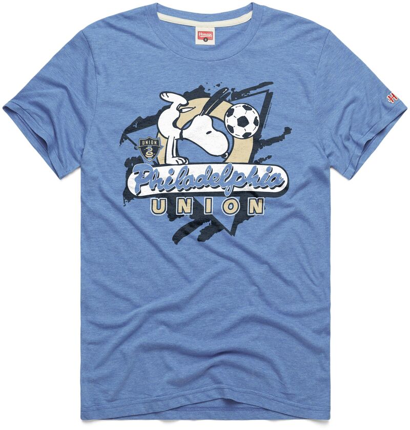 オマージュ レディース トップス ティーシャツ グラフィック HOMAGE Adult Philadelphia Union Light Blue Home Peanuts Graphic T-Shirt NoColor 青碧