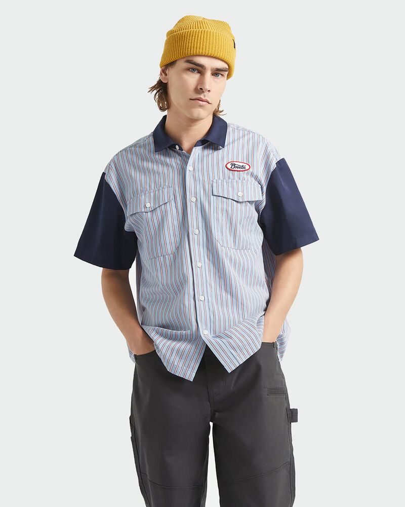 ブリクストン メンズ ボトムス ハーフパンツ・ショーツ シャツ BRIXTON Men's Builders Olson Woven Short Sleeve Shirt Blue Aura Stripe ブルー|ReVida 店