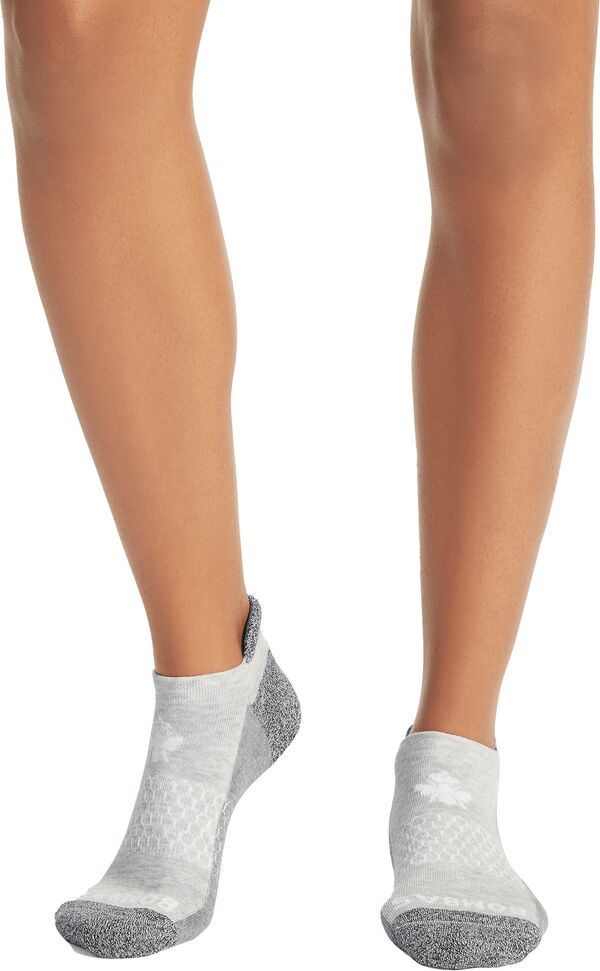 ボンバス メンズ アンダーウェア 靴下 アンクル Bombas Men's Originals Ankle Socks Triple Grey グレー