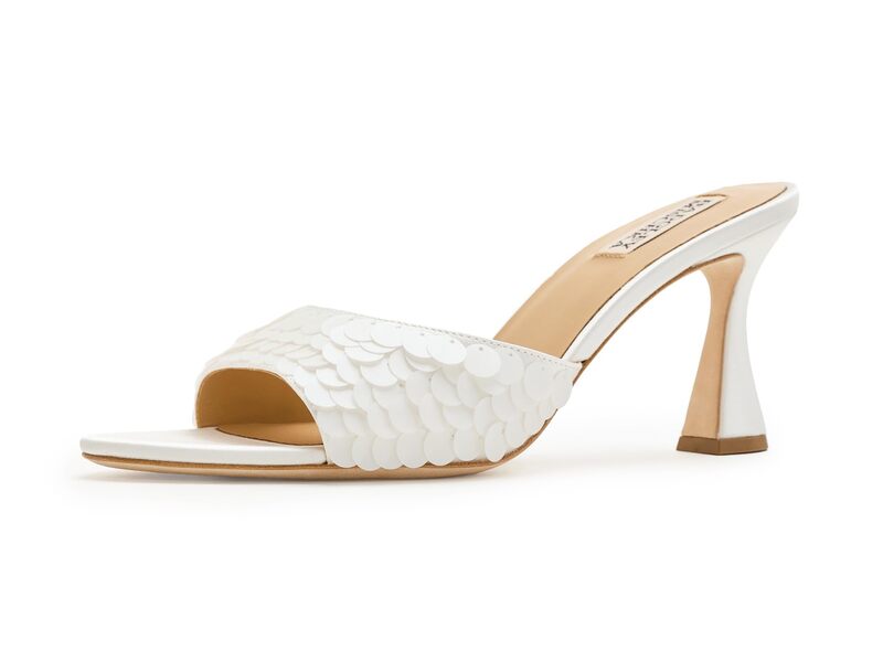 バッジェリーミシュカ レディース シューズ 踵 Badgley Mischka Winika White Satin 白いこと