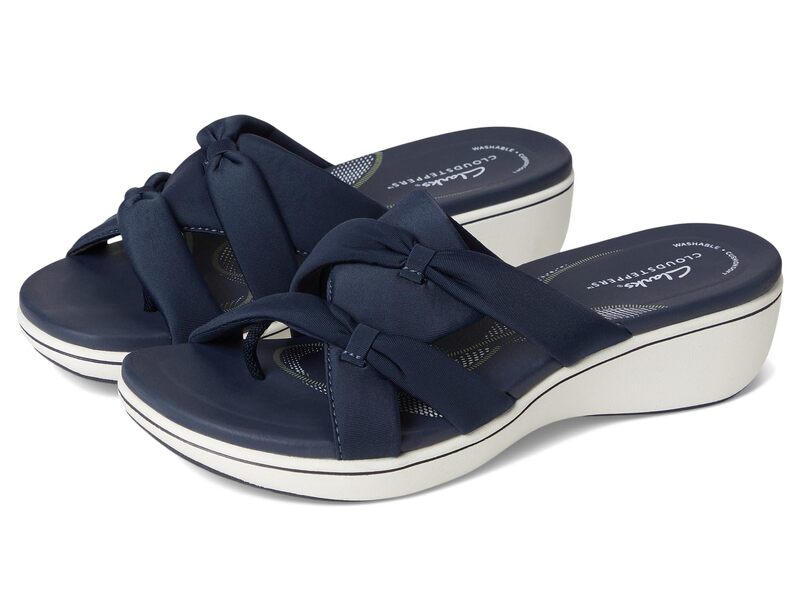 クラークス レディース シューズ 踵 Clarks Breeze Rae Cam Navy Textile 米国海軍