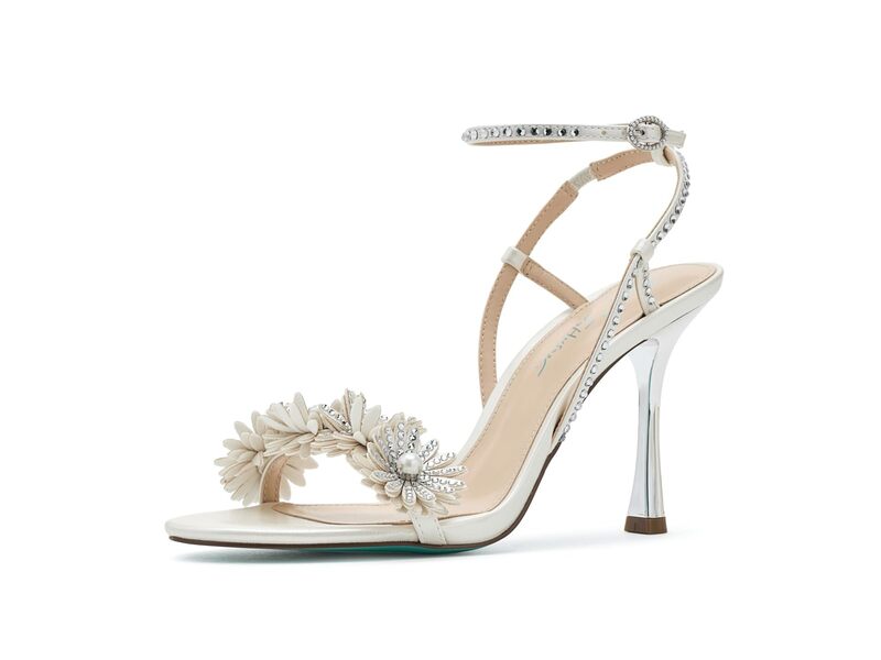 ブルーバイベトシージョンソン レディース シューズ ブーツ・レインブーツ Blue by Betsey Johnson Mylee Ivory 象牙色