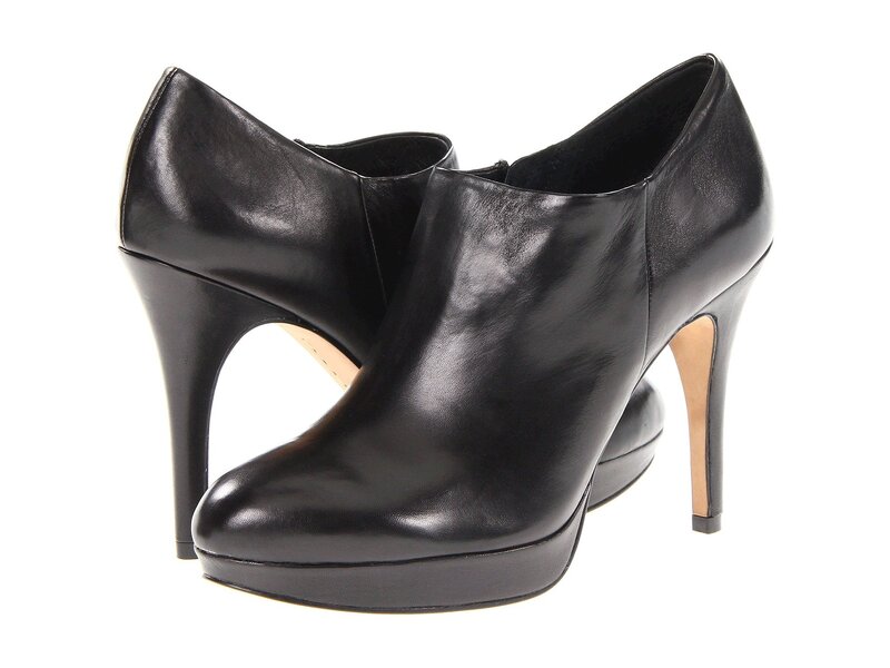 ヴィンスカムート レディース シューズ 踵 Vince Camuto Elvin Black3