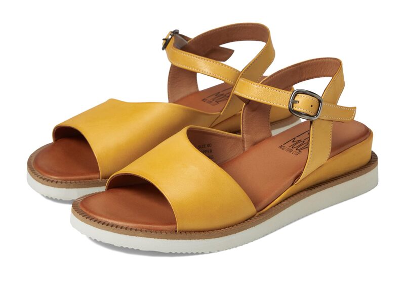 ミズムーズ レディース シューズ スリッポン・ローファー Miz Mooz Elias Ochre