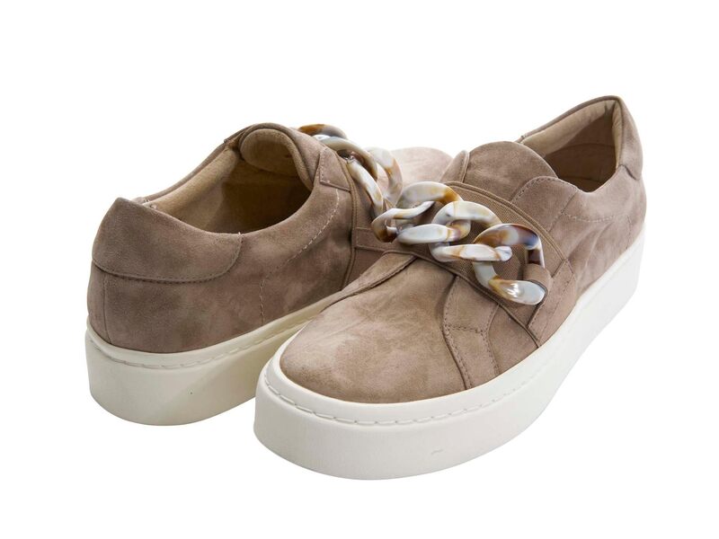 ベネリ レディース シューズ サンダル Vaneli Yazz Truffle Suede
