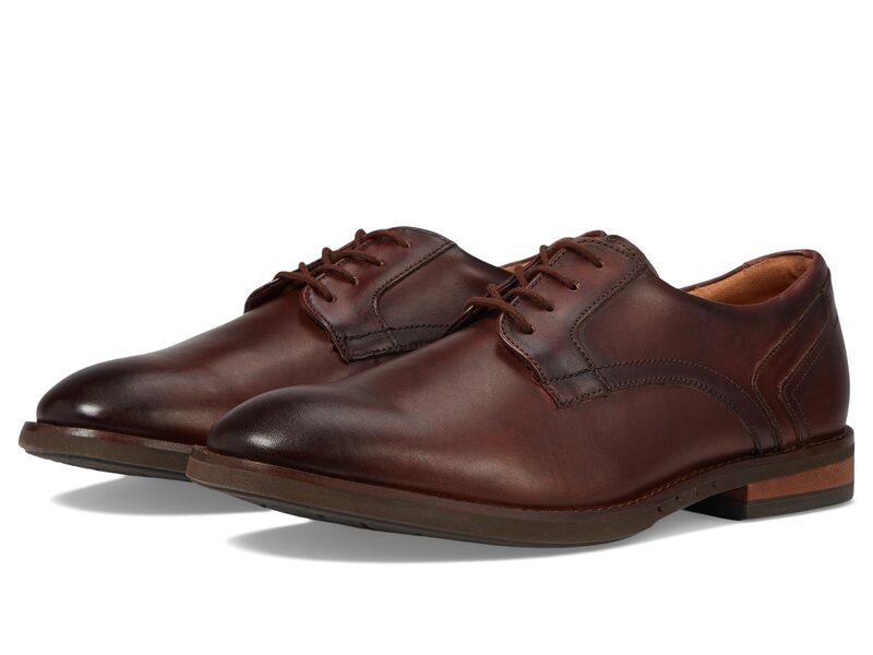 クラークス メンズ シューズ オックスフォード レース Clarks Un Hugh Lace Brown Leather ブラウン