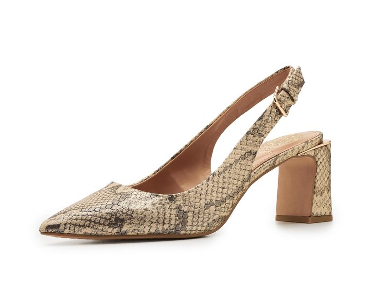 ヴィンスカムート レディース シューズ ヒール Vince Camuto Hamden Buckle Slingback Pump Natural/Gold ゴールド|ReVida 店