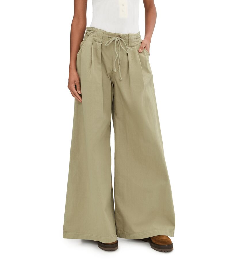 フリーピープル レディース ボトムス 心地好いズボン下 ワイドレッグ Free People Julien Wide Leg Chino Chinchilla