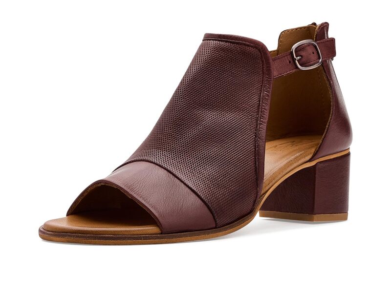 ミズムーズ レディース シューズ 踵 サンダル Miz Mooz Rayna Sandals Wine ブドウ酒