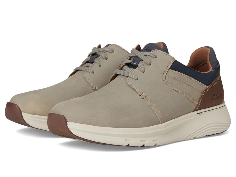 クラークス メンズ シューズ スニーカー Clarks Motion Trek Plain Toe Taupe Combi Nubuck トープ｜ReVida 店