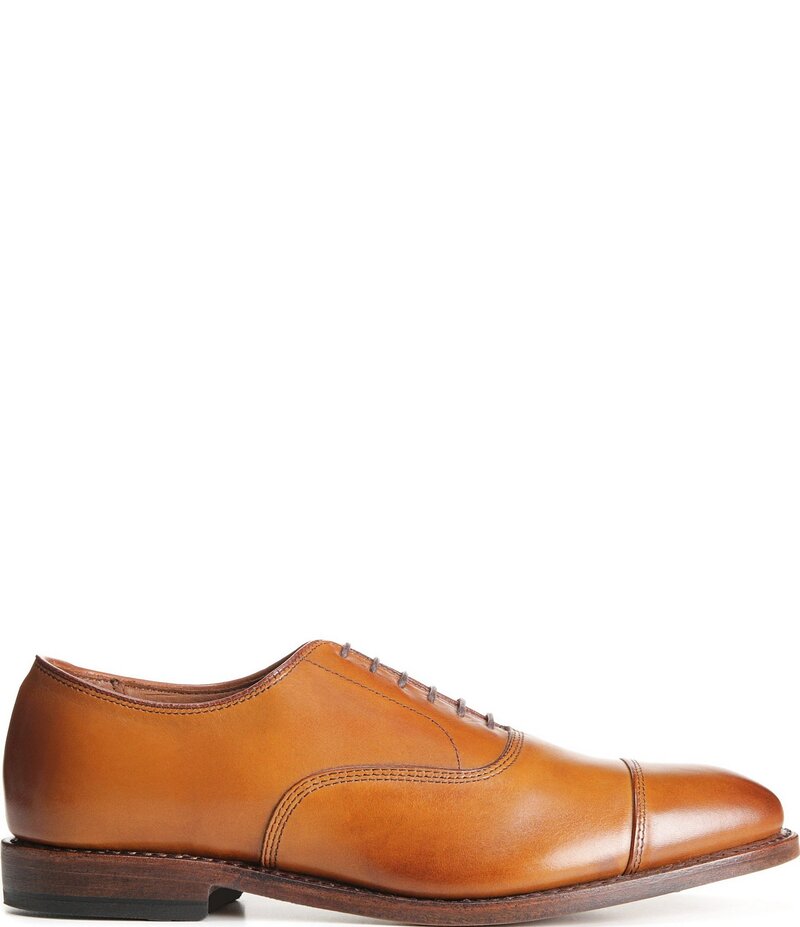 アレンエドモンズ メンズ シューズ ドレスシューズ オックスフォード ワンピース キャップ レザー Allen-Edmonds Men's Park Avenue Cap-Toe Leather Dress Oxfords Walnut｜ReVida 店